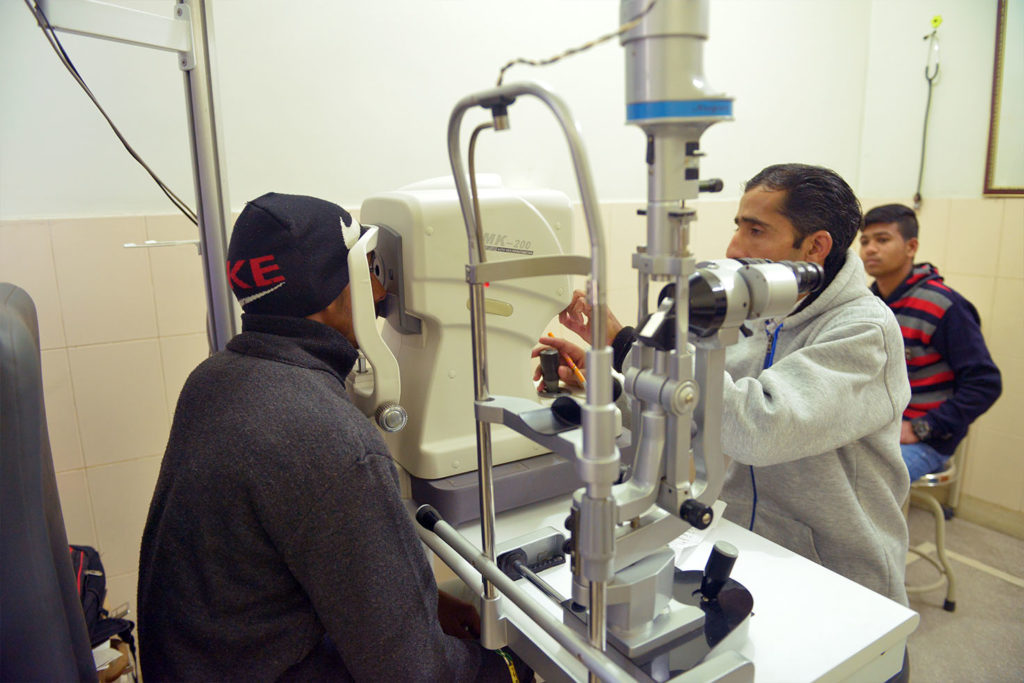 Read more about the article Majlis Khuddamul Ahmadiyya Bharat organized free eye checkup camp in Qadian