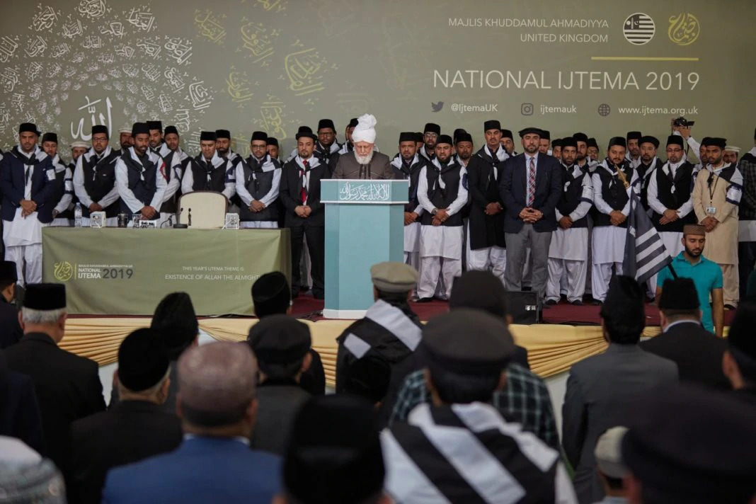 Read more about the article LATEST: “Where an individual weakens, it weakens the collective.” Hazrat Amirul Momineen addresses 2019 Khuddam-ul-Ahmadiyya UK Ijtema